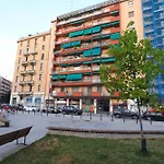 Modern And Quiet One Bedroom Apartment Near The M4
